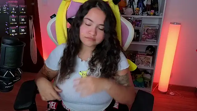 Snapshot of Sweet_sully__ chatting on September 23, 8:17 am Sweet sully online show from September 23, 8:17 am