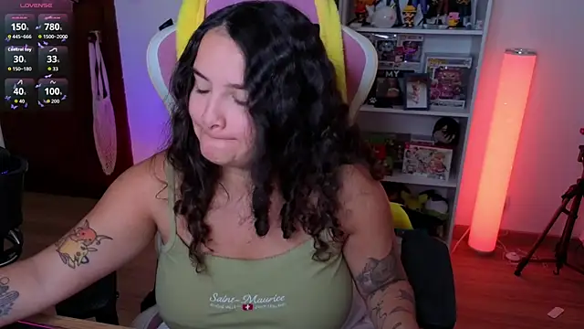 Snapshot of Sweet_sully__ chatting on September 26, 9:02 am Sweet sully online show from September 26, 9:02 am