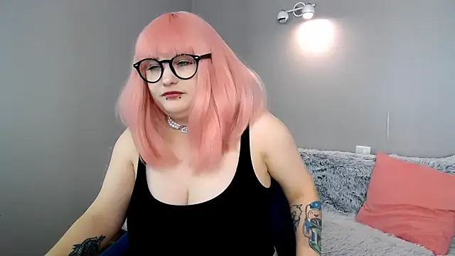 Estheri online show from March 21, 7:22 am