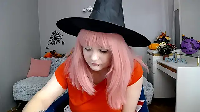 Estheri online show from October 30, 7:21 am