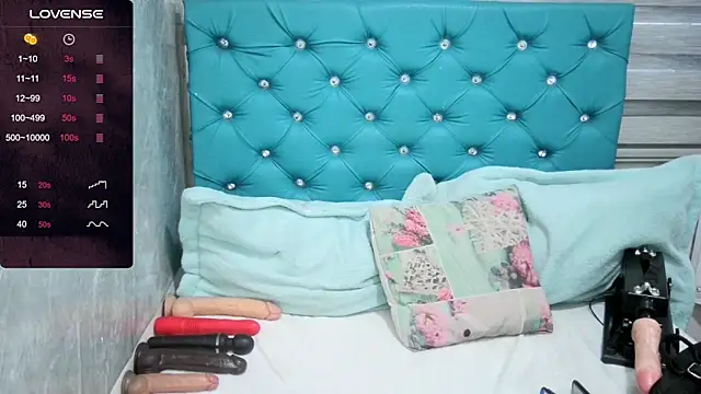 MAARYMOON online show from January 17, 11:17 am