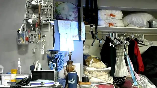 Snapshot of jjdirty6996 chatting on December 19, 1:56 am jjdirty6996 online show from December 19, 1:56 am