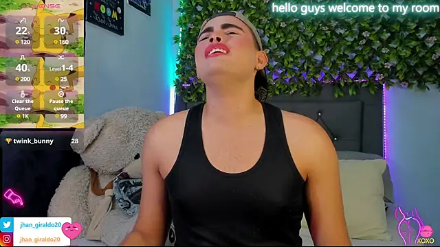 Snapshot of kamii_22 chatting on December 5, 4:34 pm kamii 22 online show from December 5, 4:34 pm