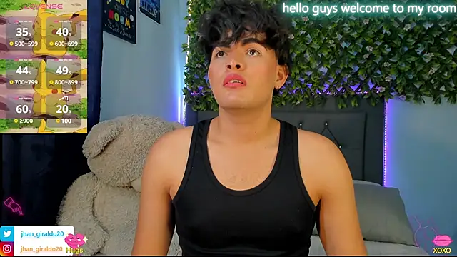 Snapshot of kamii_22 chatting on December 15, 2:37 pm kamii 22 online show from December 15, 2:37 pm