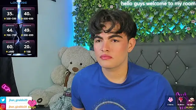 Snapshot of kamii_22 chatting on January 17, 8:13 am kamii 22 online show from January 17, 8:13 am