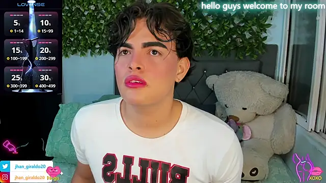 Snapshot of kamii_22 chatting on February 15, 5:51 am kamii 22 online show from February 15, 5:51 am