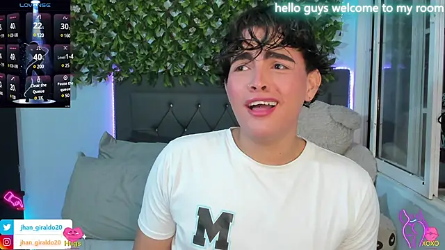 Snapshot of kamii_22 chatting on February 22, 5:55 am kamii 22 online show from February 22, 5:55 am