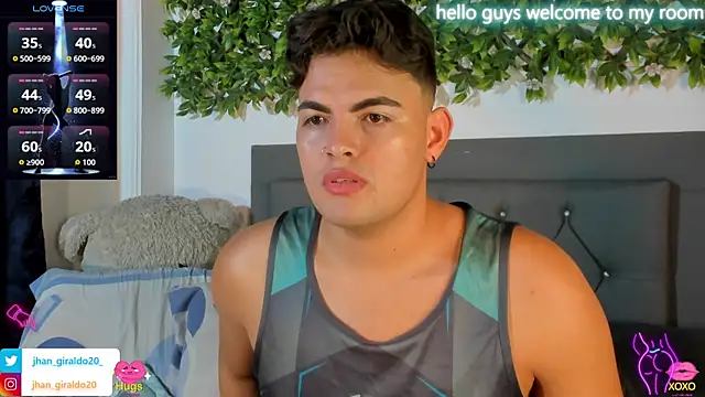 Snapshot of kamii_22 chatting on October 25, 1:29 pm kamii 22 online show from October 25, 1:29 pm