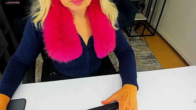 Snapshot of Abby_Moore_ chatting on January 29, 10:16 am Abby Moore online show from January 29, 10:16 am