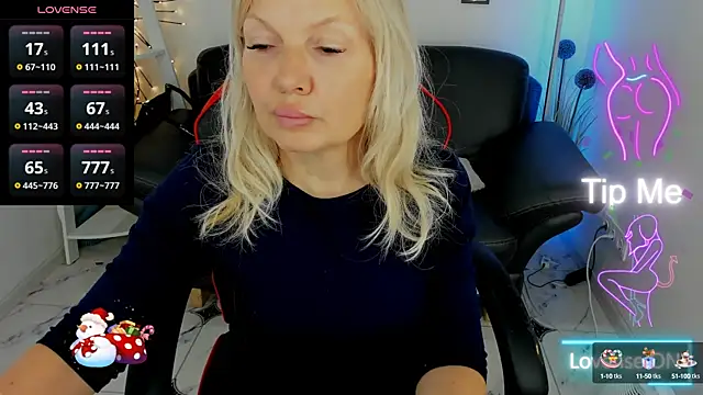 Snapshot of Abby_Moore_ chatting on March 18, 1:31 pm Abby Moore online show from March 18, 1:31 pm