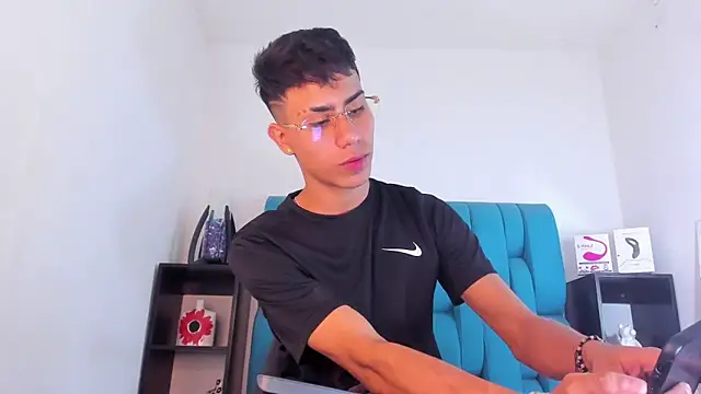 AlanNaughty online show from January 19, 2:06 pm