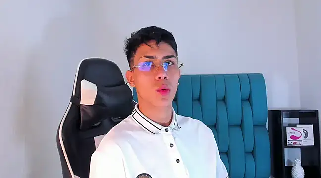 AlanNaughty online show from February 2, 4:26 am