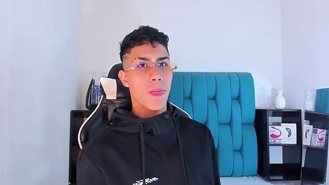 AlanNaughty online show from March 6, 8:05 pm