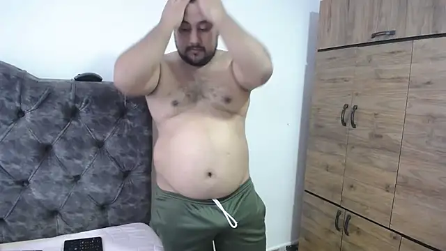 santi hothot online show from September 17, 7:04 pm