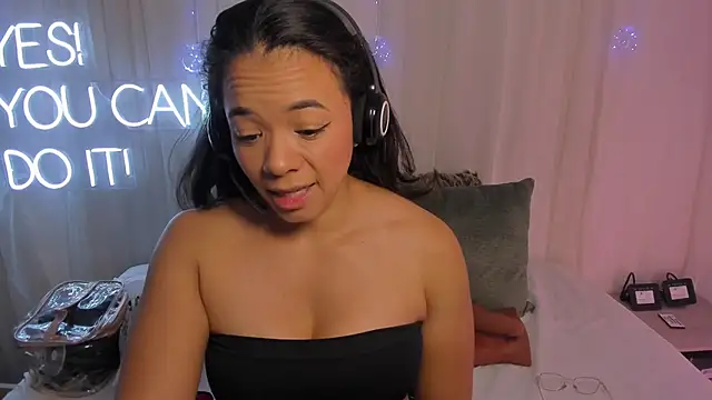 carolgaita online show from February 1, 11:21 am