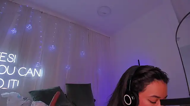 carolgaita online show from February 3, 5:35 pm