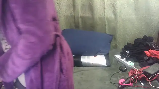 Snapshot of IngaQAce chatting on March 15, 1:41 am IngaQAce online show from March 15, 1:41 am