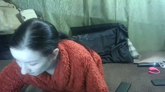 Snapshot of IngaQAce chatting on November 1, 9:06 pm IngaQAce online show from November 1, 9:06 pm