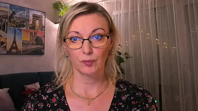 vanessa chat online show from January 2, 6:12 pm