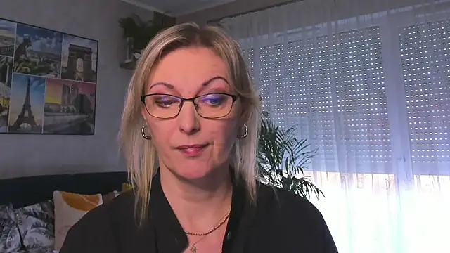 vanessa chat online show from February 11, 2:35 pm