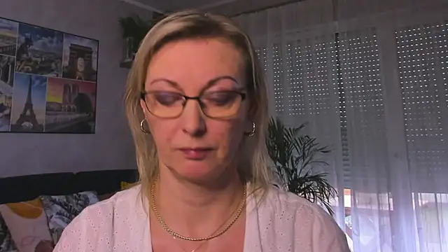 vanessa chat online show from February 12, 2:32 pm