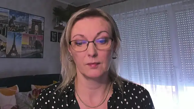 vanessa chat online show from February 20, 2:24 pm