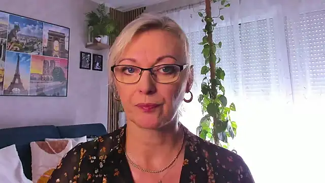 vanessa chat online show from September 10, 1:22 pm