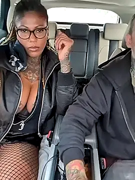 Snapshot of DarkDea chatting on November 7, 3:12 pm DarkDea online show from November 7, 3:12 pm