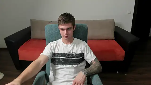 Snapshot of maks_wolfis chatting on December 23, 6:33 am maks wolfis online show from December 23, 6:33 am