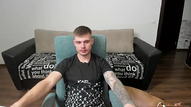 Snapshot of maks_wolfis chatting on January 20, 7:46 pm maks wolfis online show from January 20, 7:46 pm