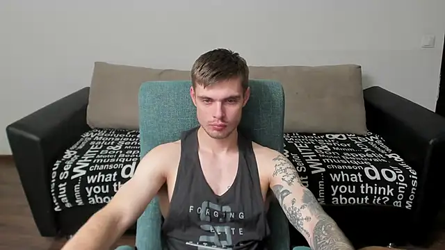 Snapshot of maks_wolfis chatting on February 24, 8:03 pm maks wolfis online show from February 24, 8:03 pm