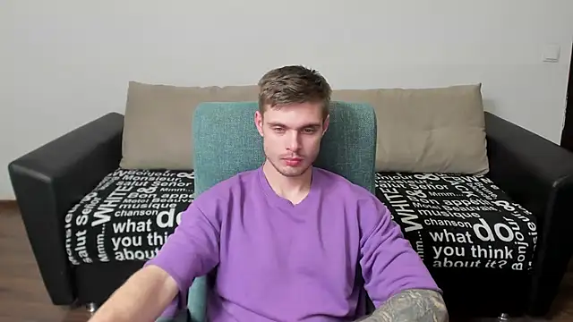 Snapshot of maks_wolfis chatting on February 25, 6:09 pm maks wolfis online show from February 25, 6:09 pm