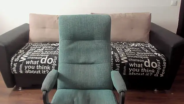 Snapshot of maks_wolfis chatting on March 2, 12:11 pm maks wolfis online show from March 2, 12:11 pm