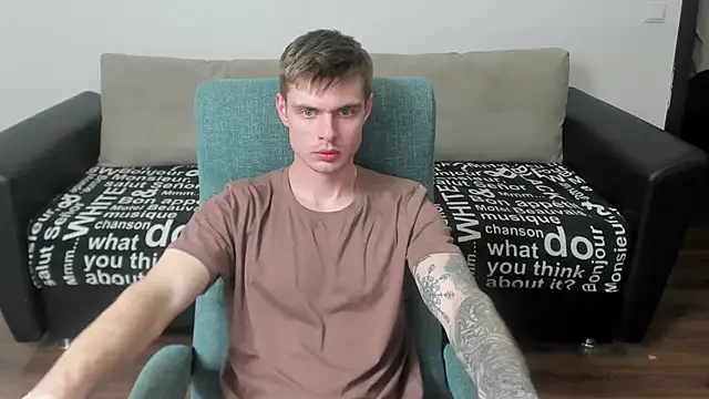 Snapshot of maks_wolfis chatting on March 2, 7:34 pm maks wolfis online show from March 2, 7:34 pm