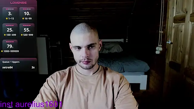 Snapshot of maks_wolfis chatting on October 9, 4:16 pm maks wolfis online show from October 9, 4:16 pm