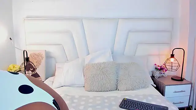 Ellie Alves online show from December 24, 3:16 pm