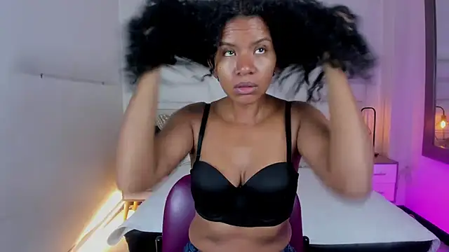 Ellie Alves online show from February 11, 12:27 pm