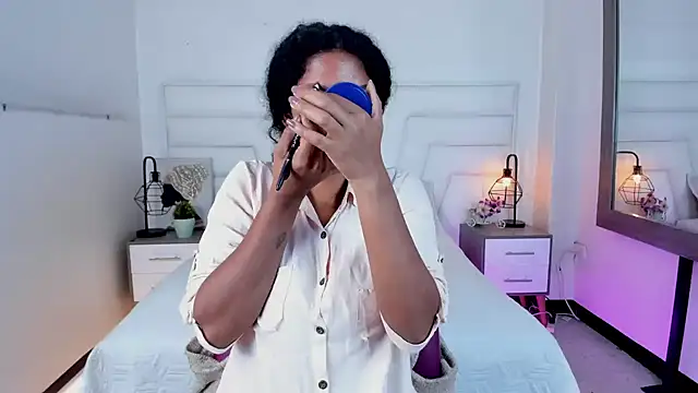 Ellie Alves online show from February 19, 12:22 pm