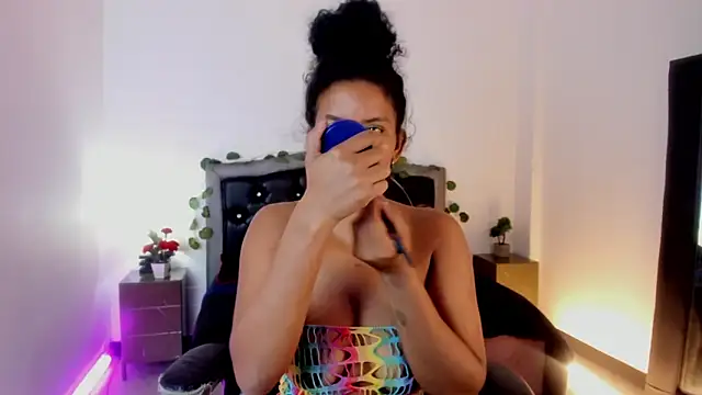 Ellie Alves online show from March 11, 1:23 pm