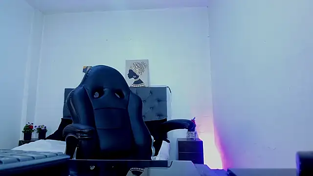 Ellie Alves online show from October 4, 1:20 pm