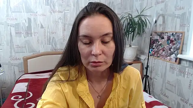 GinaQSoul online show from February 18, 8:38 am