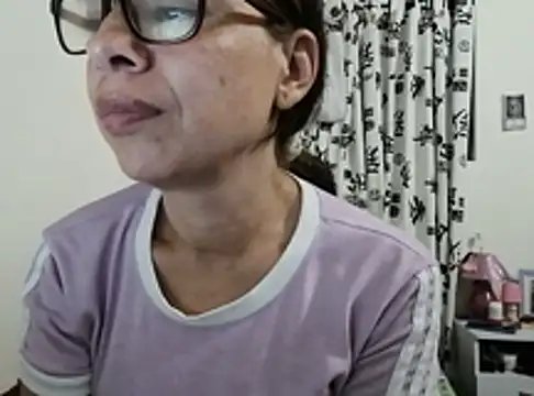 Snapshot of mari657 chatting on January 14, 3:43 am mari657 online show from January 14, 3:43 am