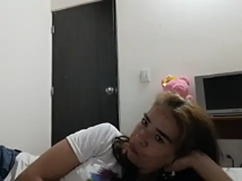 Snapshot of mari657 chatting on February 4, 7:33 pm mari657 online show from February 4, 7:33 pm