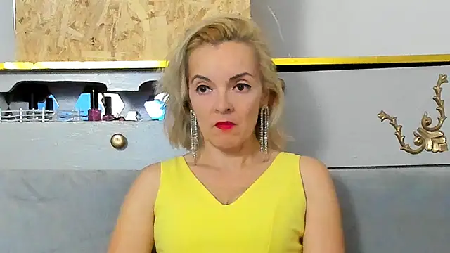 Snapshot of KateConner chatting on November 9, 5:33 pm KateConner online show from November 9, 5:33 pm