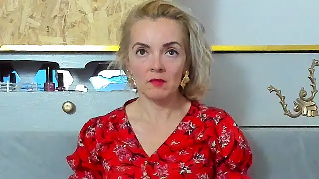 Snapshot of KateConner chatting on November 12, 6:41 pm KateConner online show from November 12, 6:41 pm