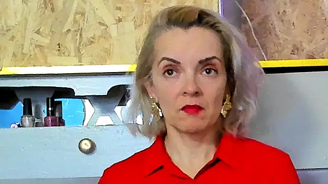 Snapshot of KateConner chatting on November 26, 11:28 pm KateConner online show from November 26, 11:28 pm