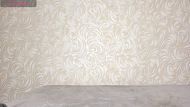 JuiliOnesunray online show from February 7, 5:52 am