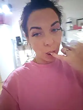 Almmaxxxx online show from October 30, 5:02 pm