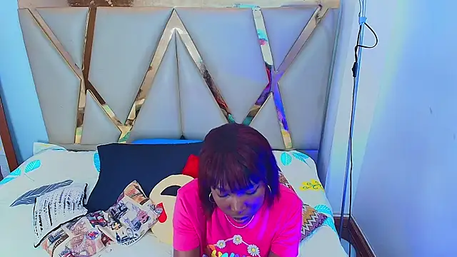 Snapshot of myblackdoope chatting on January 27, 12:37 pm myblackdoope online show from January 27, 12:37 pm