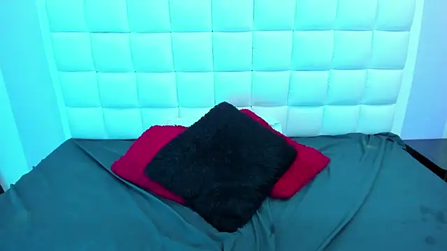 teresasroom  online show from February 21, 1:22 pm